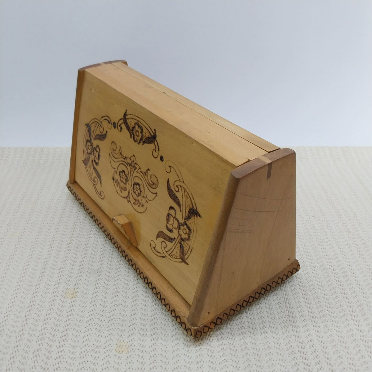 Wooden Expanding Cigarette Box with Pyrography — Bulgaria, 1970s