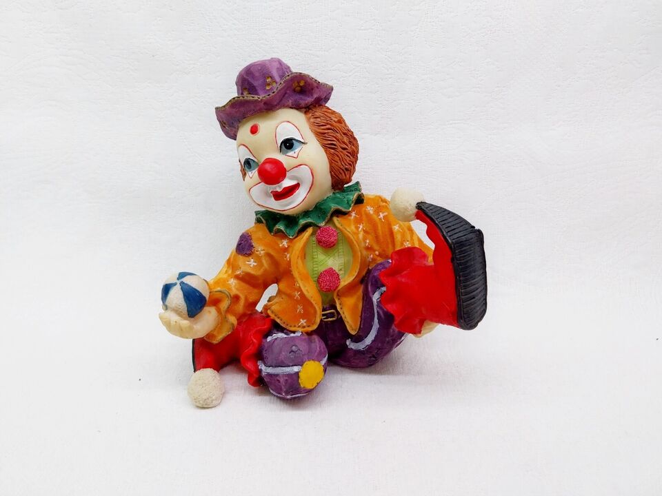 Vintage Resin Clown Figurine — Hand-painted Circus Collectible